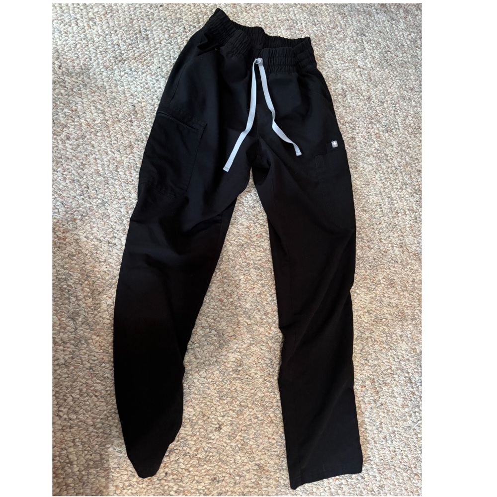 FIGS size XS straight cargo pants